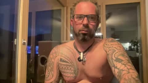 Snapshot of hot_sex83 chatting on 09/10/25, 06:08 letmedoo2 online show from 09/10/25, 06:08