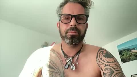 letmedoo2 online show from 11/28/25, 09:56