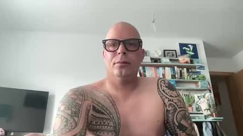 letmedoo2 online show from 04/20/26, 06:49