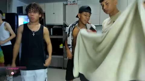 Vanesa Oliver and Andrew online show from 10/08/25, 11:24