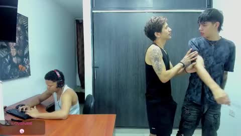 Snapshot of hot_sexmature chatting on 01/19/26, 11:25 Vanesa Oliver and Andrew online show from 01/19/26, 11:25