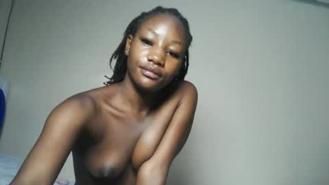 Snapshot of hot_sexxxy_girl chatting on 07/07/26, 03:09 Milly online show from 07/07/26, 03:09