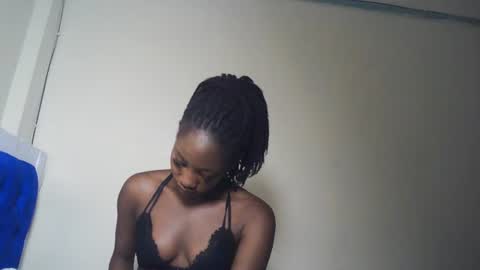Snapshot of hot_sexxxy_girl chatting on 07/18/26, 01:54 Milly online show from 07/18/26, 01:54