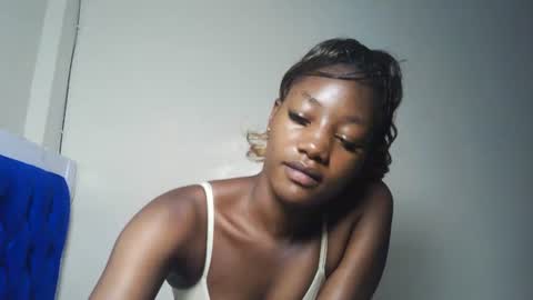 Snapshot of hot_sexxxy_girl chatting on 07/21/26, 02:41 Milly online show from 07/21/26, 02:41