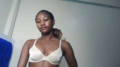 Snapshot of hot_sexxxy_girl chatting on 07/30/26, 04:22 Milly online show from 07/30/26, 04:22