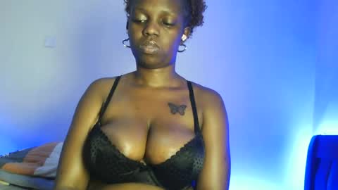Snapshot of hot_sexxy_baby chatting on 06/21/26, 01:35 hot_sexxy_baby online show from 06/21/26, 01:35