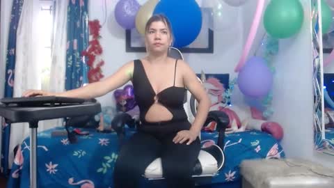 hot sexy bunny online show from 01/23/25, 12:30