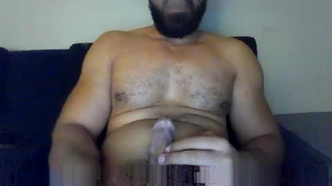 Snapshot of hot_sexy_man_in_the_van chatting on 10/31/25, 02:56 hot_sexy_man_in_the_van online show from 10/31/25, 02:56