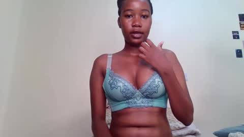 hot sexyy ladyy online show from 02/17/25, 12:21