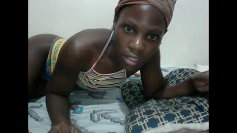 hot_shannia online show from 10/16/25, 07:04