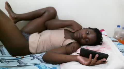 hot_shannia online show from 11/05/25, 06:30