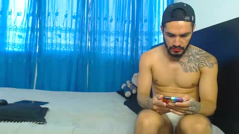 Hot Sharks   online show from 09/18/25, 11:45