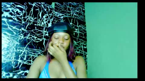 Stella online show from 12/24/24, 11:33