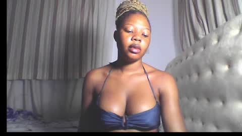 Snapshot of hot_stellaa chatting on 06/05/26, 05:25 Stella online show from 06/05/26, 05:25