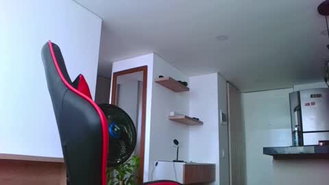 hot_twinks83 online show from 09/25/25, 05:16