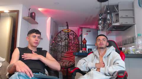 hot_twinks83 online show from 10/09/25, 04:10