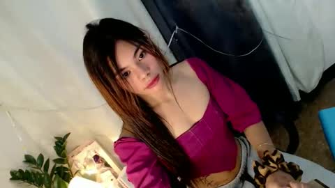 Snapshot of hot_yanna143 chatting on 04/19/26, 03:11 Yanna online show from 04/19/26, 03:11
