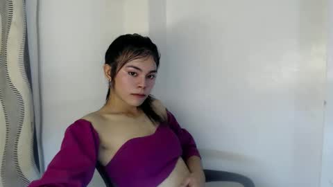 Snapshot of hot_yanna143 chatting on 06/04/26, 09:32 Yanna online show from 06/04/26, 09:32