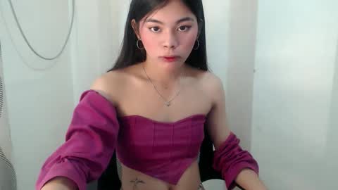 Snapshot of hot_yanna143 chatting on 06/08/26, 01:28 Yanna online show from 06/08/26, 01:28