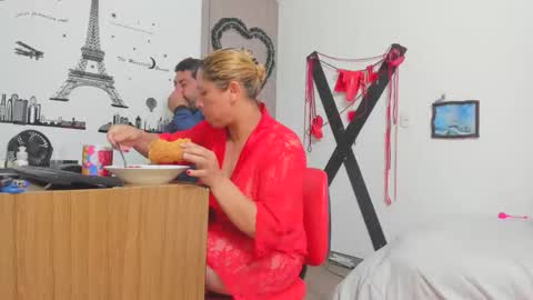 hotandfierylatinos online show from 09/09/25, 11:32