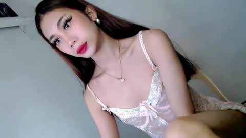 hotasian2345 online show from 02/10/26, 09:57