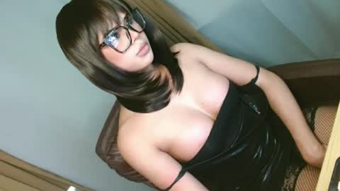 Snapshot of hotasian_ chatting on 06/12/26, 05:01 hotasian_ online show from 06/12/26, 05:01