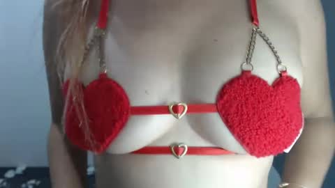 hotasian_pinky online show from 03/09/25, 11:58