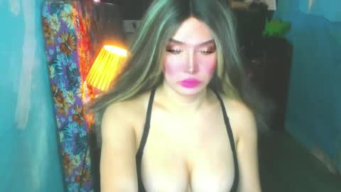 Snapshot of hotbabe_tanya chatting on 06/17/26, 02:25 T A N Y A online show from 06/17/26, 02:25