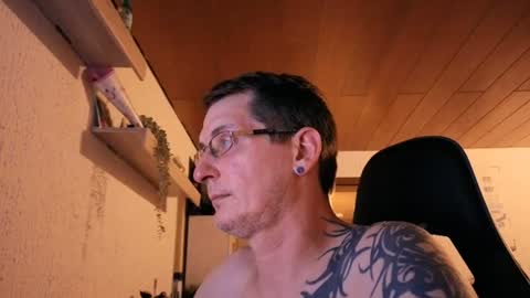 Tom online show from 06/27/26, 08:47