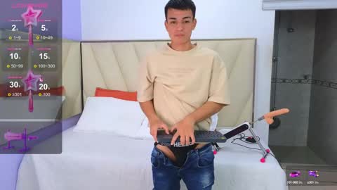 Snapshot of hotboy21_ chatting on 10/01/25, 04:07 hotboy21_ online show from 10/01/25, 04:07