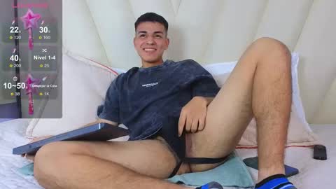 Snapshot of hotboy21_ chatting on 10/14/25, 03:51 hotboy21_ online show from 10/14/25, 03:51