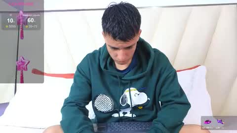 Snapshot of hotboy21_ chatting on 10/17/25, 03:53 hotboy21_ online show from 10/17/25, 03:53