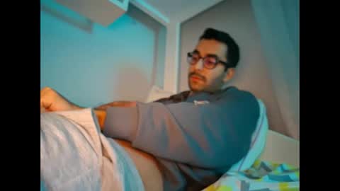 Alp online show from 12/19/25, 09:22