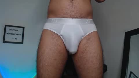 Alex Neon online show from 01/06/25, 12:37