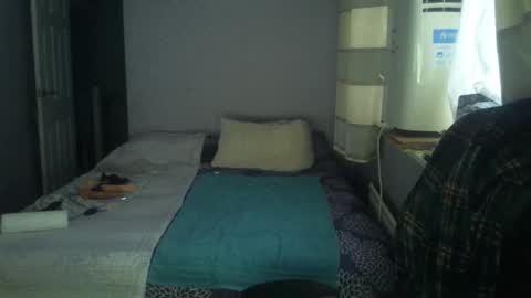 Snapshot of hotboyron chatting on 01/13/26, 09:36 hotboyron online show from 01/13/26, 09:36