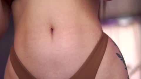 Snapshot of hotbustybabex chatting on 09/25/25, 06:39 Anais online show from 09/25/25, 06:39