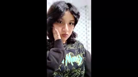 Snapshot of hotcakes_uwu chatting on 05/22/26, 02:30 Hotcakes online show from 05/22/26, 02:30