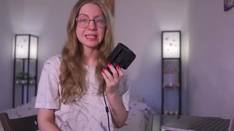 NICK AND NORA online show from 02/20/25, 09:44