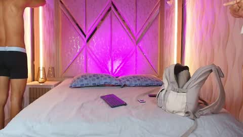 hotcouple_222 online show from 04/05/26, 07:27