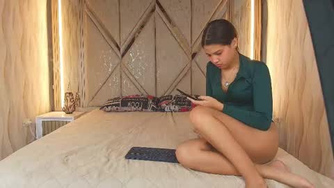 hotcouple_222 online show from 05/19/26, 01:39