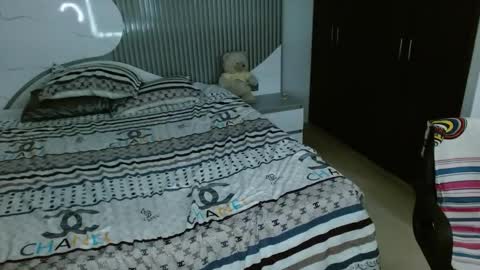 hotcouplexx11 online show from 03/05/26, 01:56