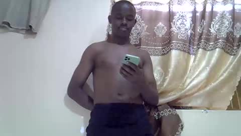 hotcum256 online show from 05/20/26, 07:36