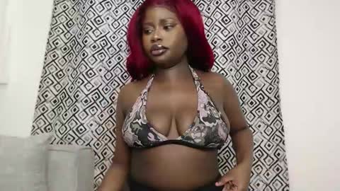 Hotcurvykeisha online show from 10/09/25, 04:32