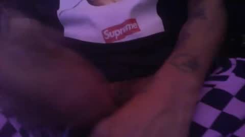 Snapshot of hotdick4200 chatting on 10/31/25, 11:44 hotdick4200 online show from 10/31/25, 11:44