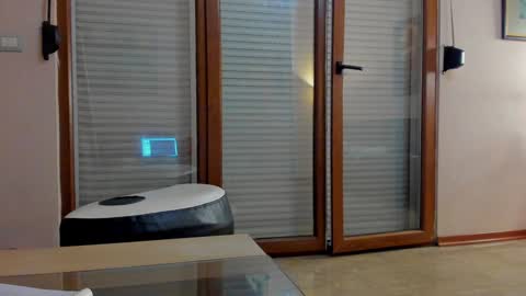 Snapshot of hotel77777 chatting on 09/30/25, 07:08 Erika  online show from 09/30/25, 07:08