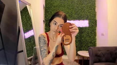 hotfallingdevil online show from 01/25/25, 06:12