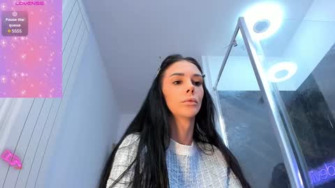 hotfallingdevil online show from 10/13/25, 08:47