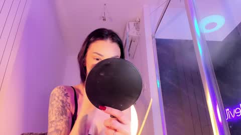 hotfallingdevil online show from 02/19/26, 06:09