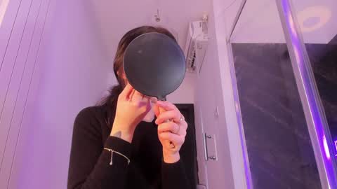 hotfallingdevil online show from 03/03/26, 04:51