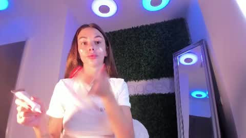 hotfallingdevil online show from 07/28/26, 03:57
